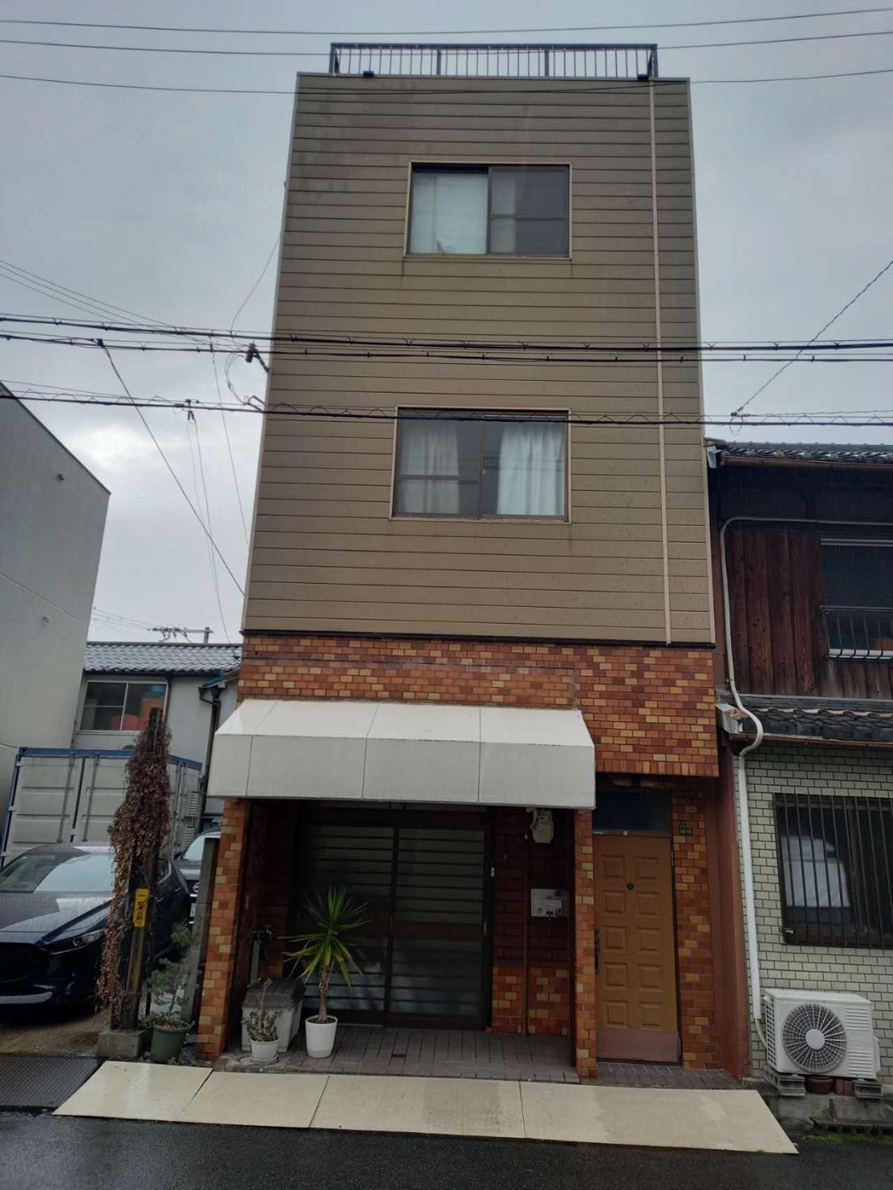 Lucky House Guest House Ōsaka Extérieur photo