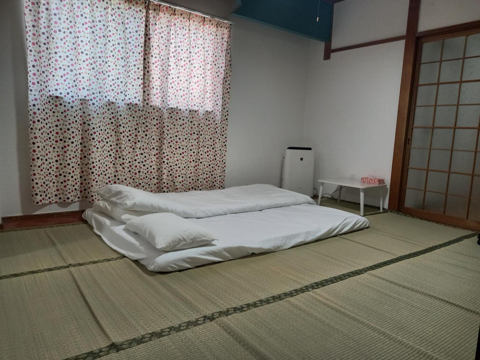 Lucky House Guest House Ōsaka Extérieur photo